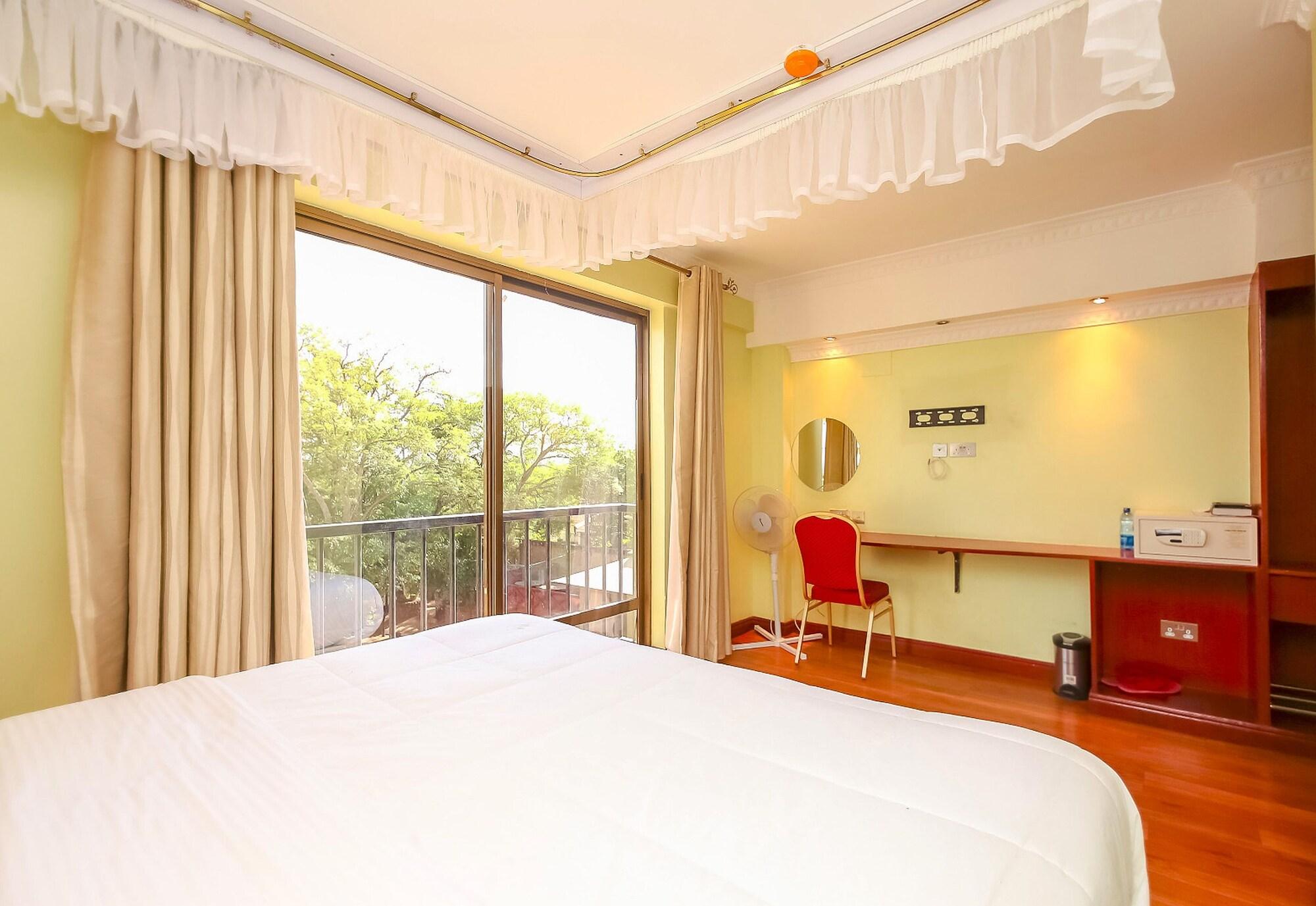 Nairobi Upperhill Hotel Exterior photo