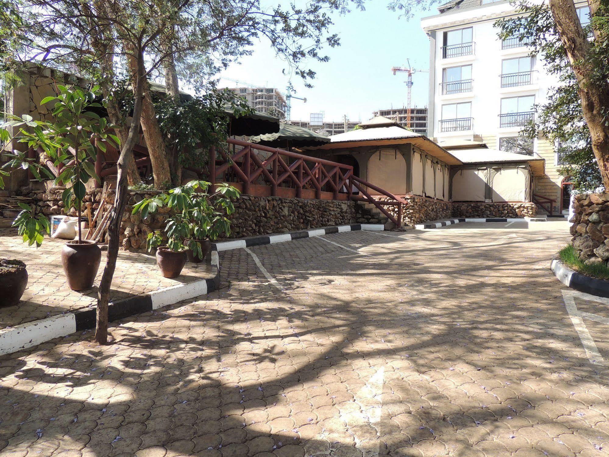 Nairobi Upperhill Hotel Exterior photo